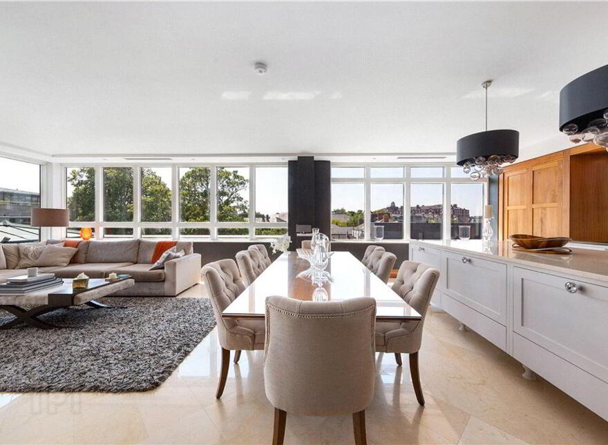 Penthouse, 70/80 Shrewsbury Square, Sandymount Avenue, Ballsbridge, Ballsbridge, D04HH02