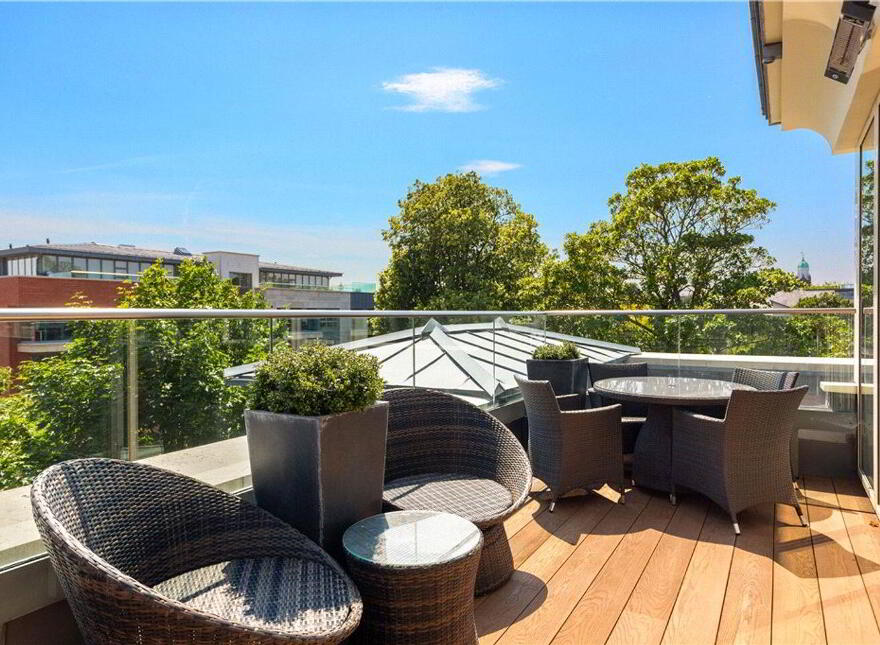 Penthouse, 70/80 Shrewsbury Square, Sandymount Avenue, Ballsbridge, Ballsbridge, D04HH02