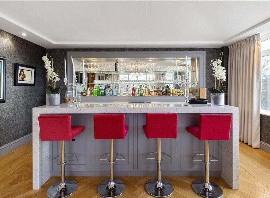 Penthouse, 70/80 Shrewsbury Square, Sandymount Avenue, Ballsbridge, Ballsbridge, D04HH02