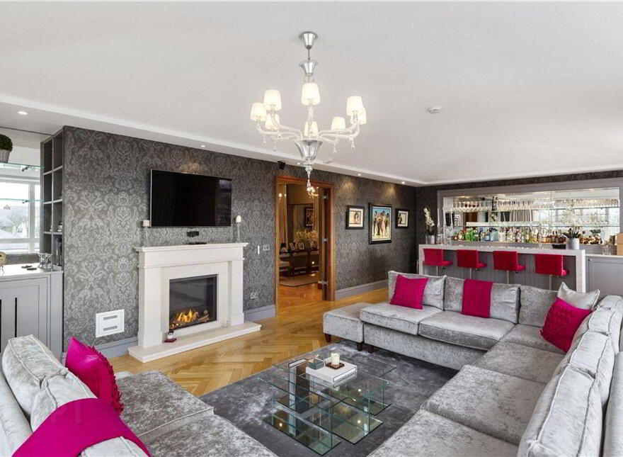 Penthouse, 70/80 Shrewsbury Square, Sandymount Avenue, Ballsbridge, Ballsbridge, D04HH02