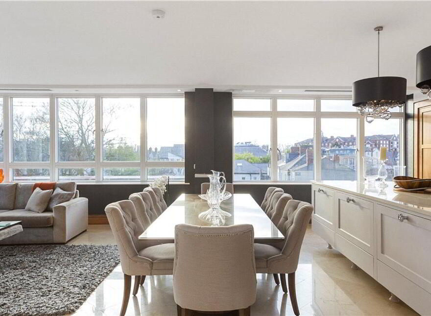 Penthouse, 70/80 Shrewsbury Square, Sandymount Avenue, Ballsbridge, Ballsbridge, D04HH02