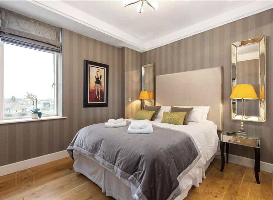 Penthouse, 70/80 Shrewsbury Square, Sandymount Avenue, Ballsbridge, Ballsbridge, D04HH02