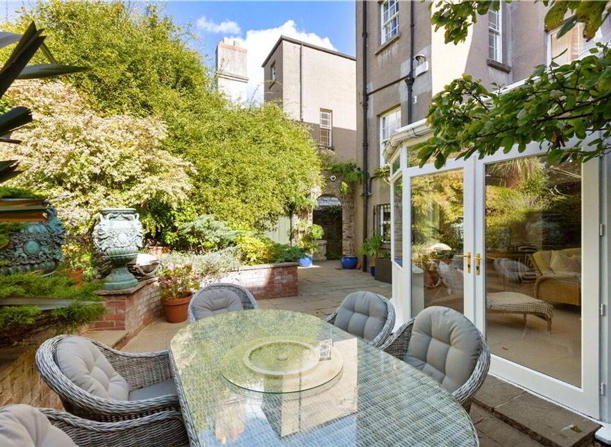 36 Lansdowne Road, Ballsbridge, Ballsbridge, D04T6H3
