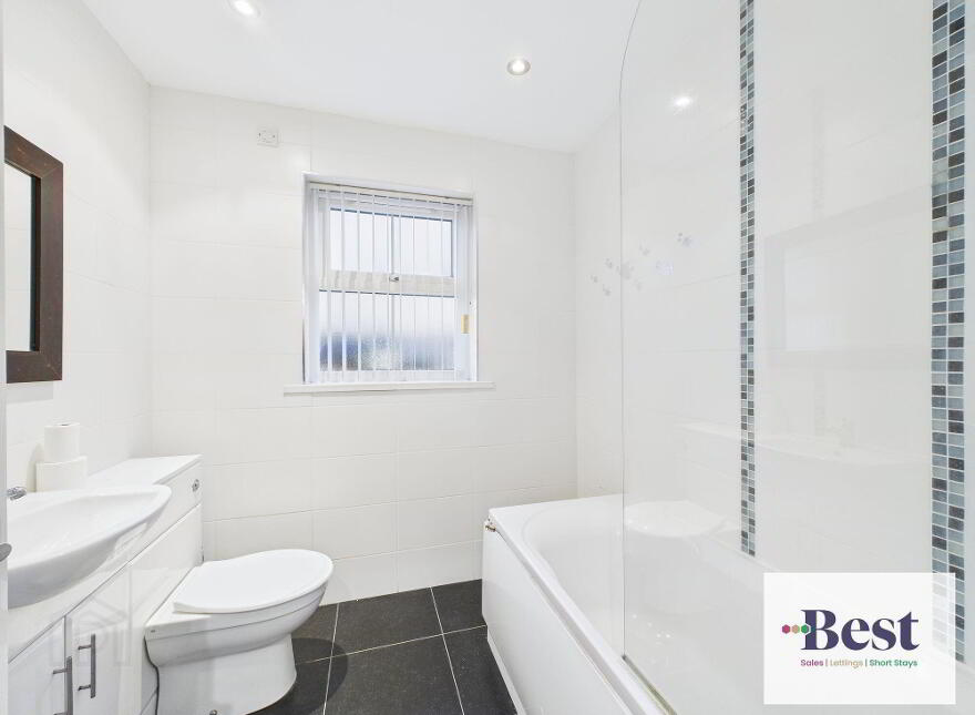 Apartment 6 96-98 Glenarm Road, Larne, BT40 1DS
