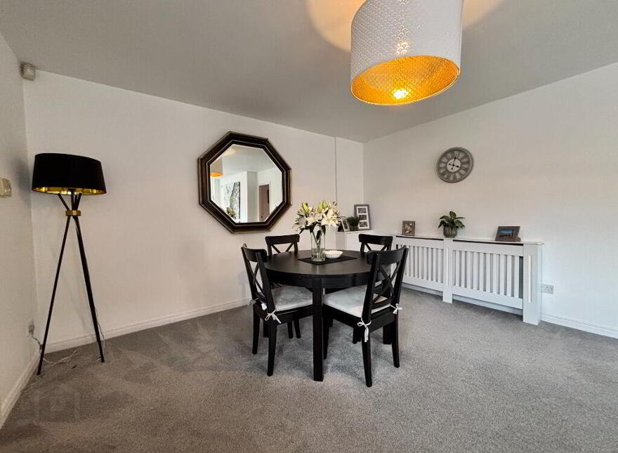 19 Forestgrove, Belfast, BT8 6AR