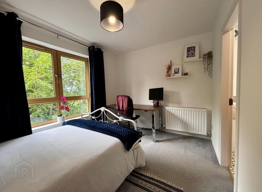 19 Forestgrove, Belfast, BT8 6AR