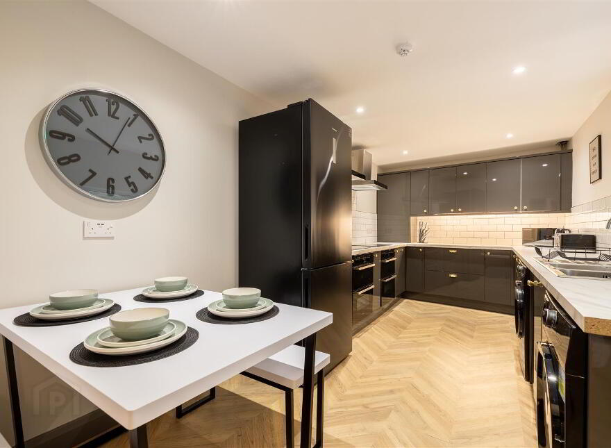 Room 1, 300 Beersbridge Road, Belfast, BT5 5DY