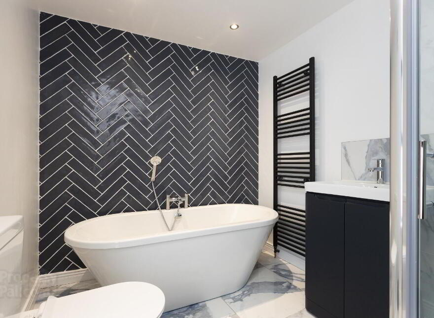 Room 3, 79 Upper Newtownards Road, Belfast, BT4 3HU
