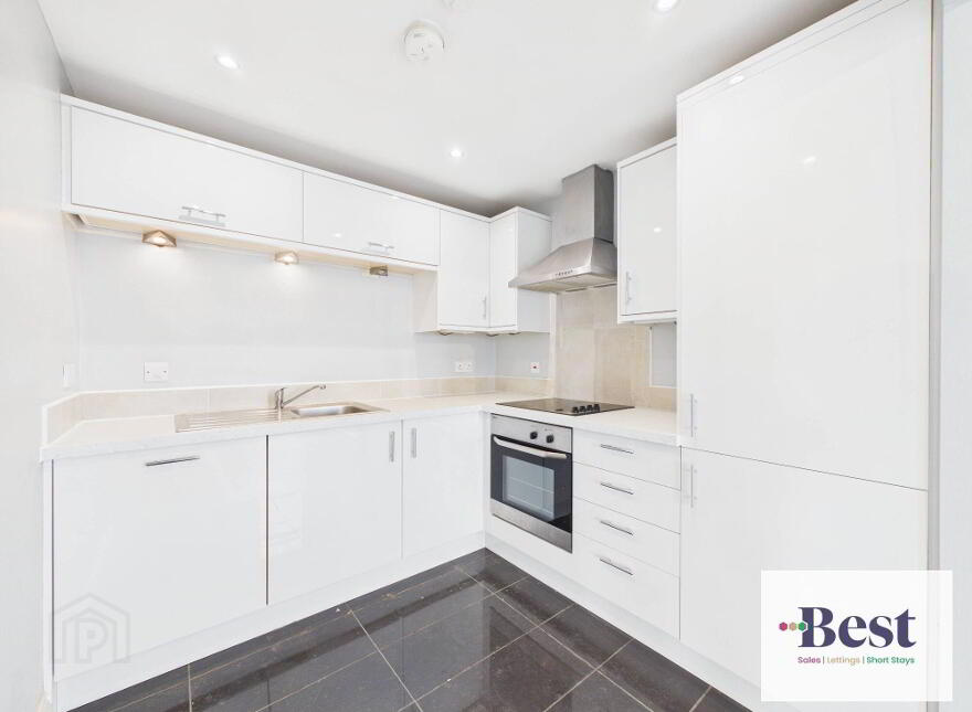 Flat 1 10, Chaine Memorial Road, Larne, BT40 1AD