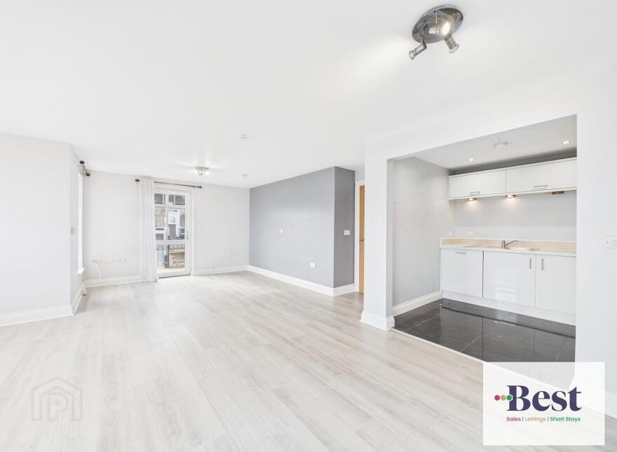 Flat 1 10, Chaine Memorial Road, Larne, BT40 1AD