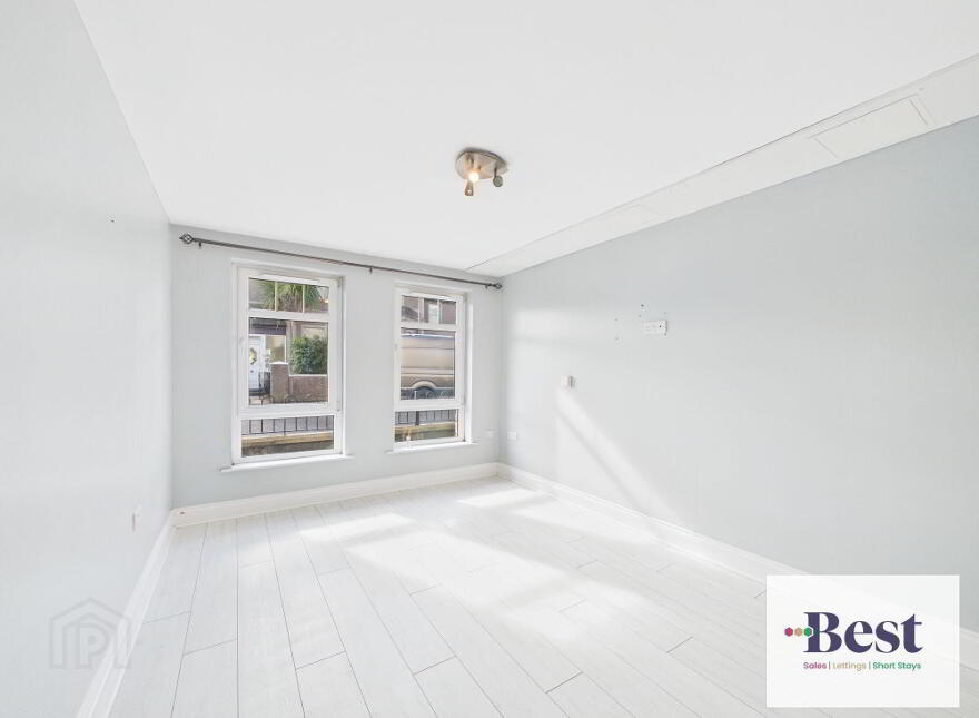 Flat 1 10, Chaine Memorial Road, Larne, BT40 1AD
