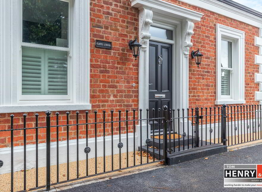 1A Malone Park, Lisburn Road, Belfast, BT9 6NH