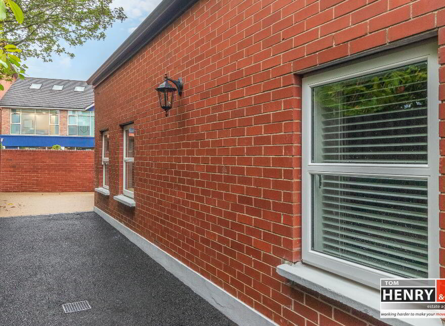1A Malone Park, Lisburn Road, Belfast, BT9 6NH