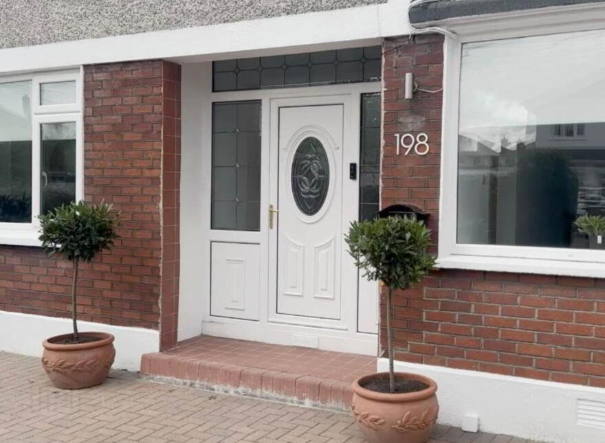 198 Sutton Park, Sutton, Sutton, D13F3P4 photo