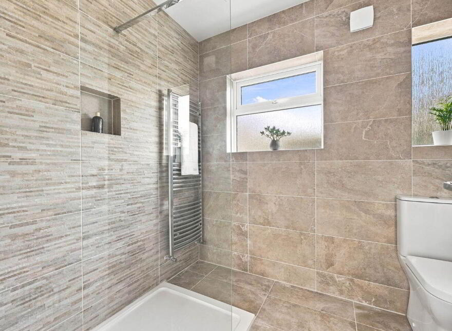 198 Sutton Park, Sutton, Sutton, D13F3P4