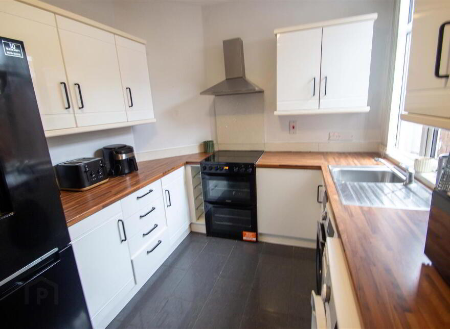67 Rockmore Road, Falls Road, Belfast, BT12 7PD