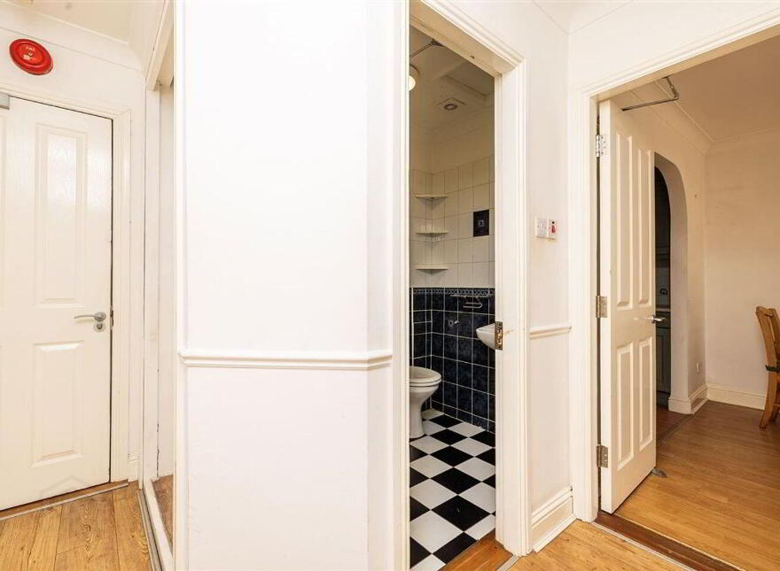 Apartment 6 Aston Abbey 10 Aston Quay, Temple Bar, Temple Bar, D02A592