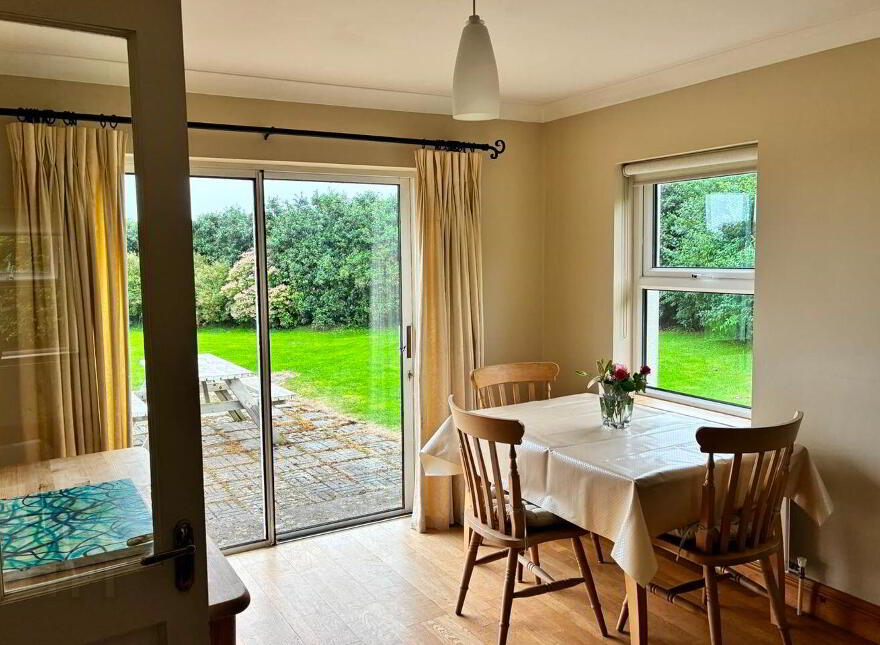 12 Cluainin Na Mbo, Carrowhubbock South, Enniscrone, F26C1F2