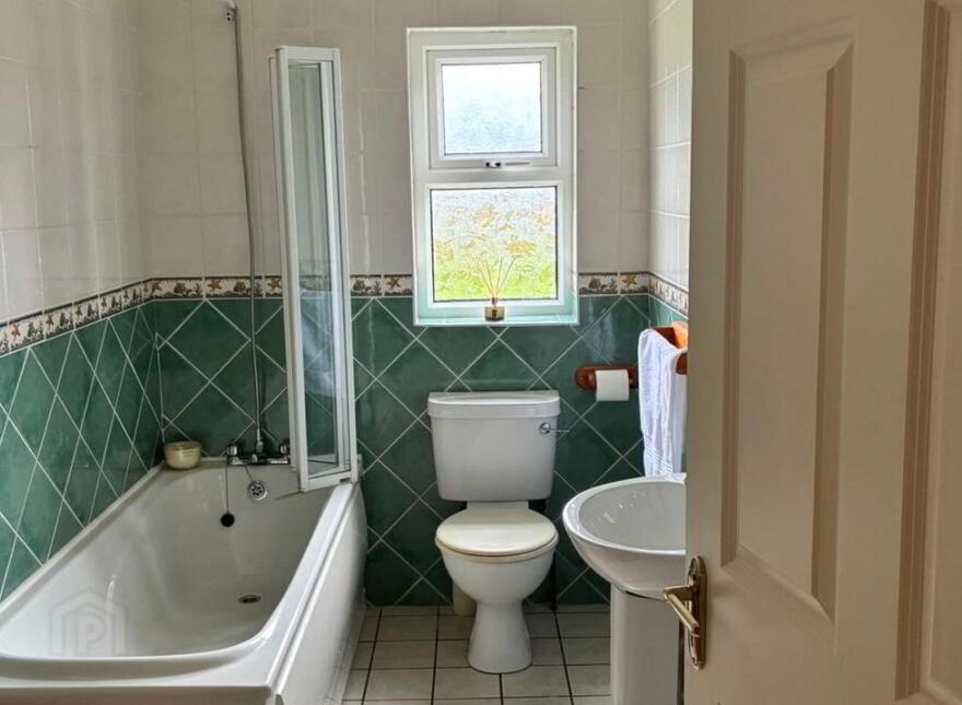 12 Cluainin Na Mbo, Carrowhubbock South, Enniscrone, F26C1F2