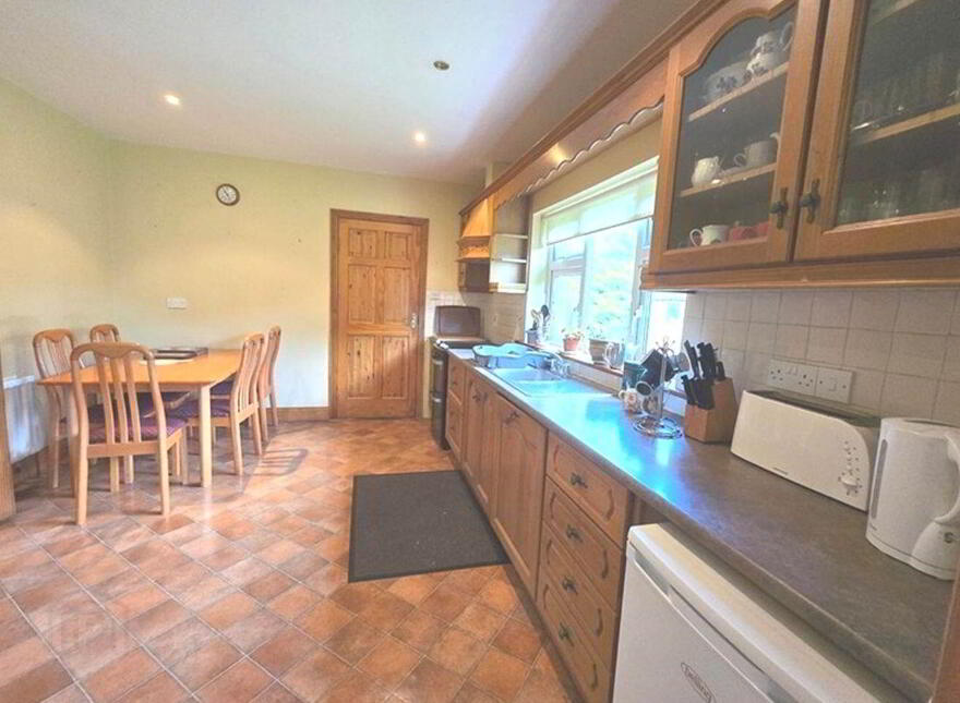 12 Meadow Court, Moylough, H53Y768