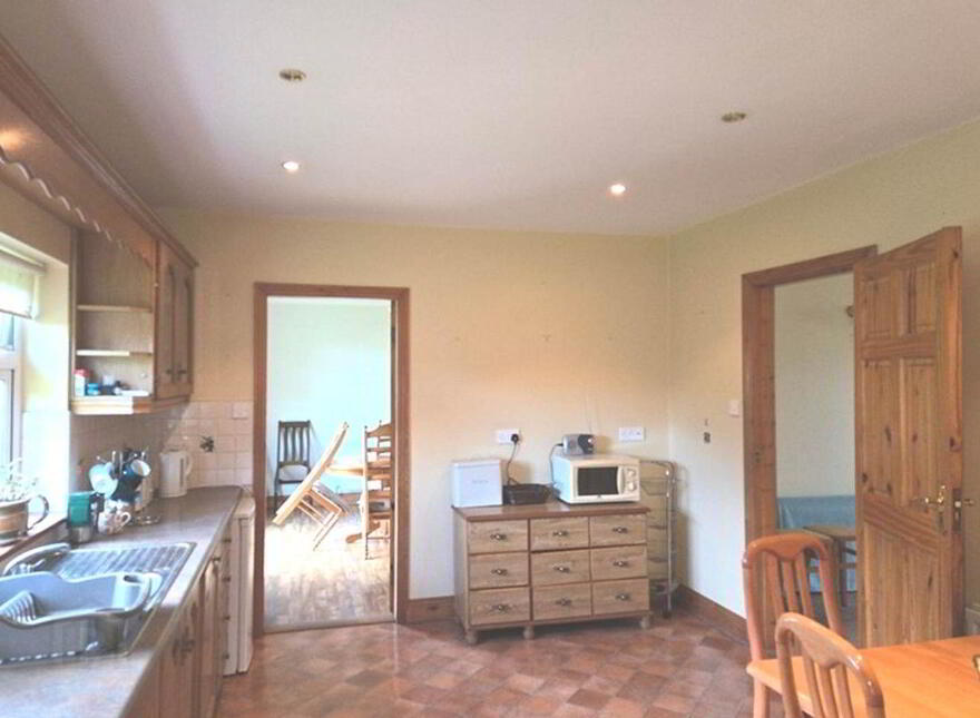 12 Meadow Court, Moylough, H53Y768