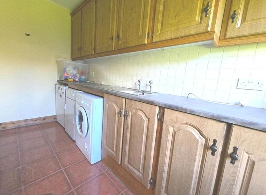 12 Meadow Court, Moylough, H53Y768