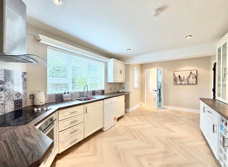 18 Bracken Close, Omagh, BT78 5RR