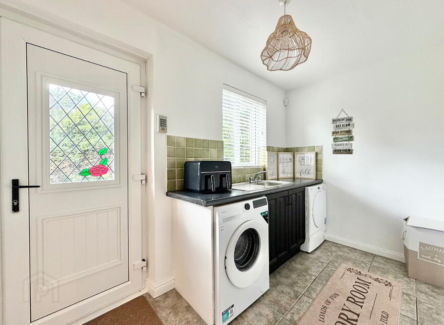 18 Bracken Close, Omagh, BT78 5RR