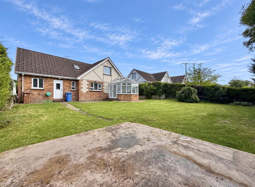 18 Bracken Close, Omagh, BT78 5RR