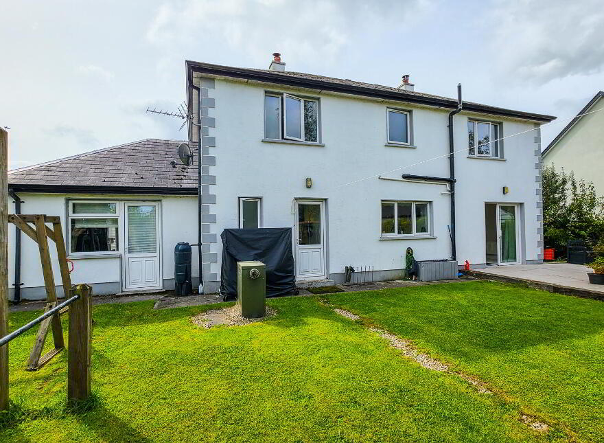 1 Chestnut Grove, Tulsk, F45TR70