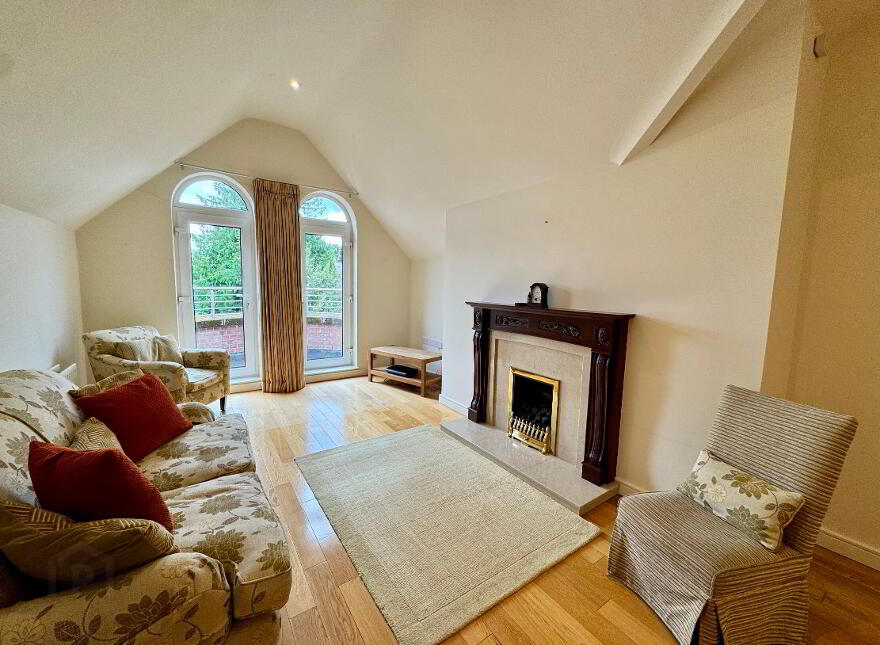 Apt 8, 16 Deramore Park, Belfast, BT9 5JU
