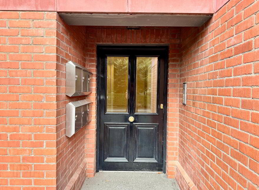 Apt 8, 16 Deramore Park, Belfast, BT9 5JU