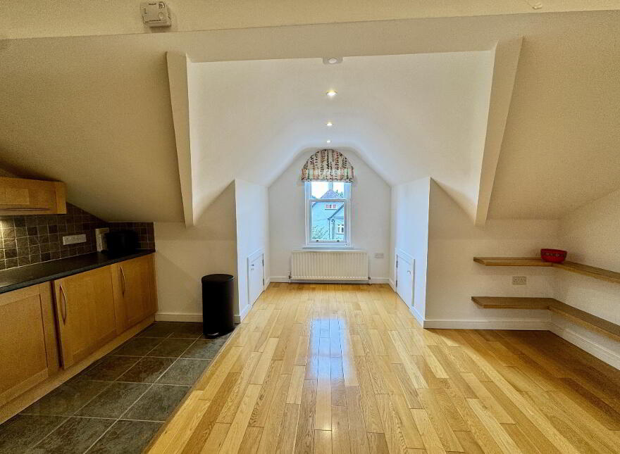 Apt 8, 16 Deramore Park, Belfast, BT9 5JU