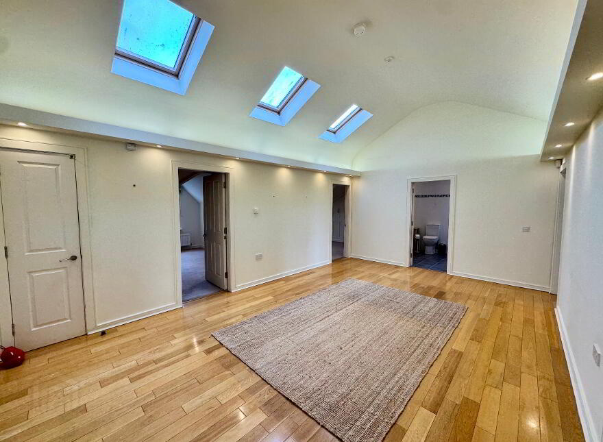 Apt 8, 16 Deramore Park, Belfast, BT9 5JU