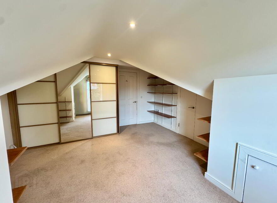 Apt 8, 16 Deramore Park, Belfast, BT9 5JU