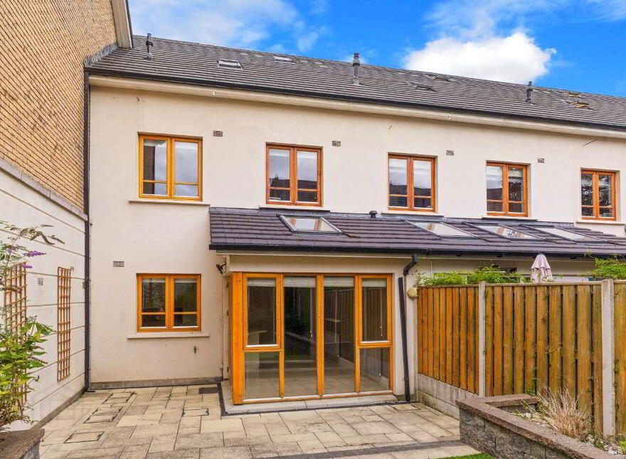 207 Trimbleston, Goatstown Road, Goatstown, Goatstown, D14F593