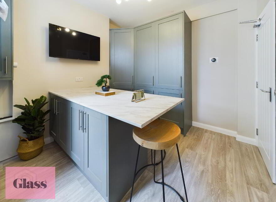 Room 1, 13 Harford Street, Portadown, Craigavon, BT62 3AA