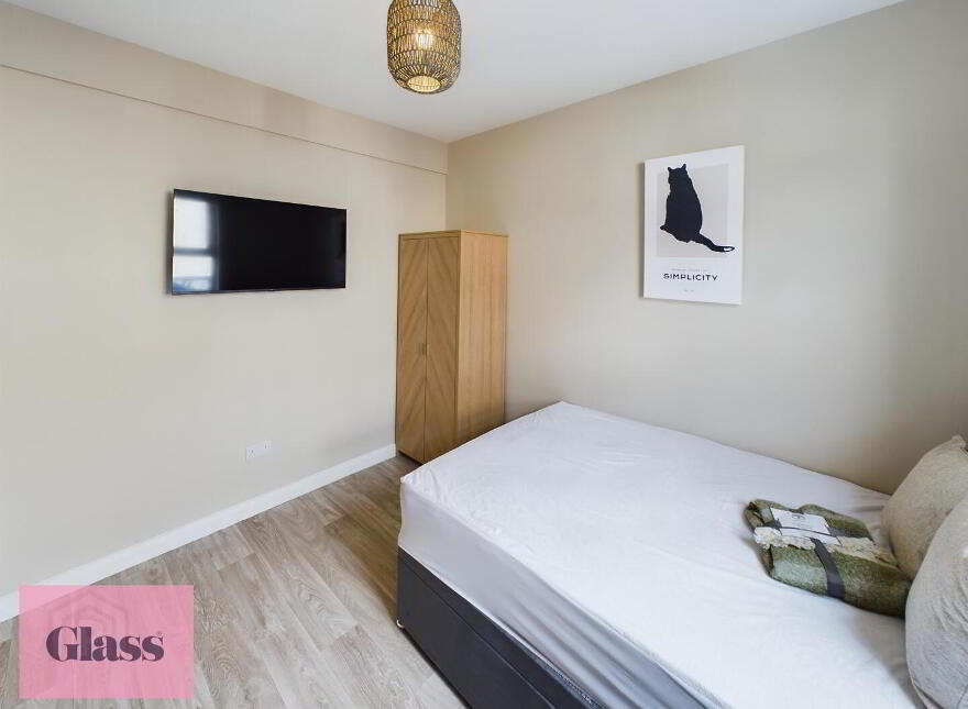 Room 1, 13 Harford Street, Portadown, Craigavon, BT62 3AA