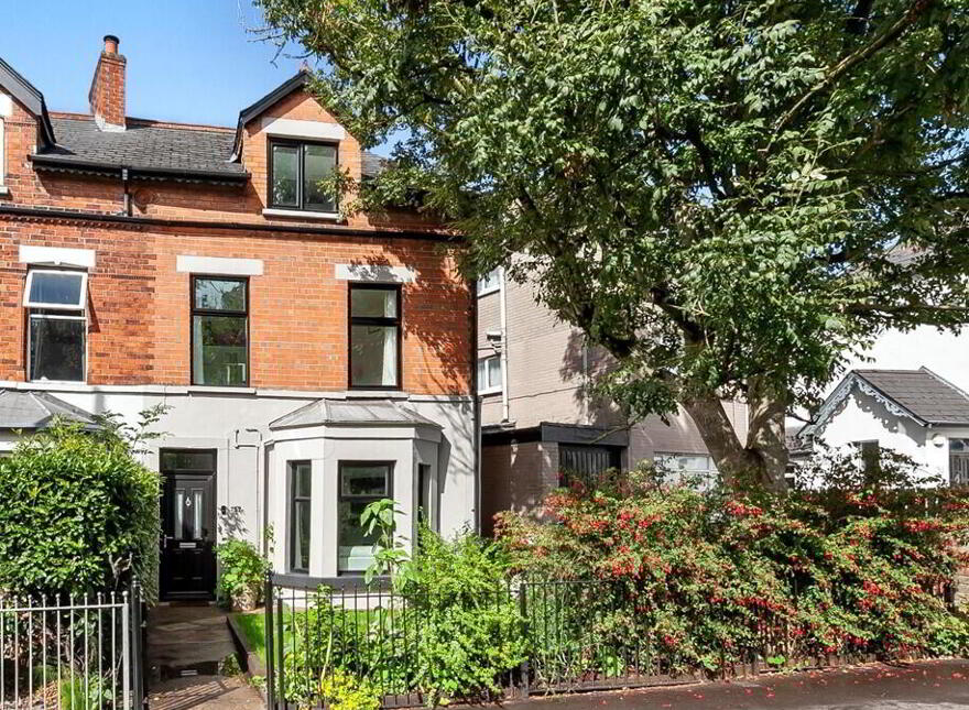 757 Lisburn Road, Belfast, BT9 7GW