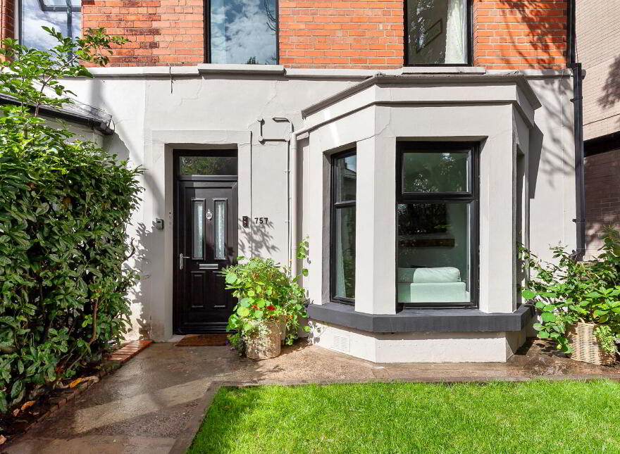 757 Lisburn Road, Belfast, BT9 7GW