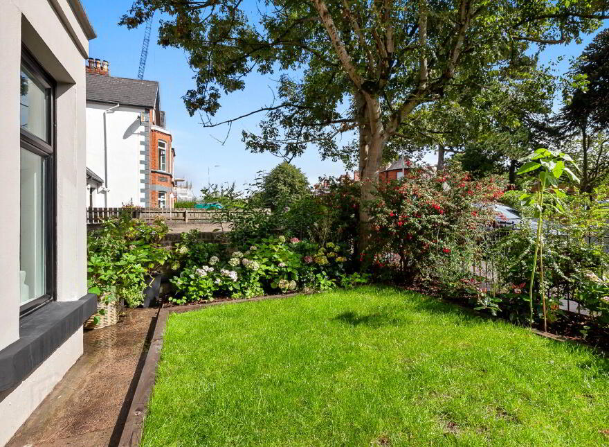 757 Lisburn Road, Belfast, BT9 7GW