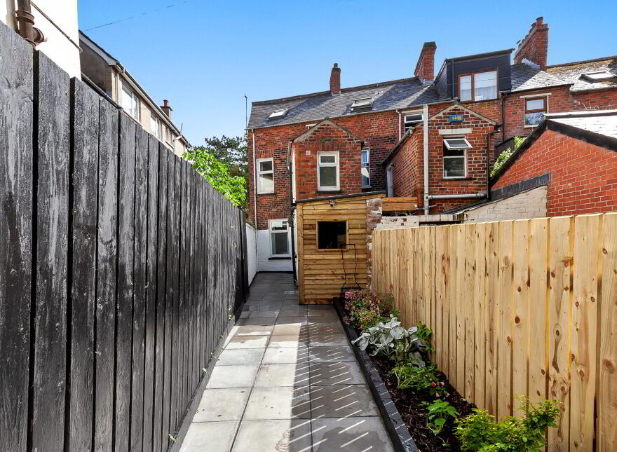 757 Lisburn Road, Belfast, BT9 7GW