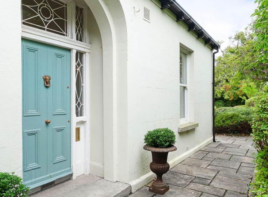 Proby Cottage, 2 Killiney Road, Dalkey, A96E971