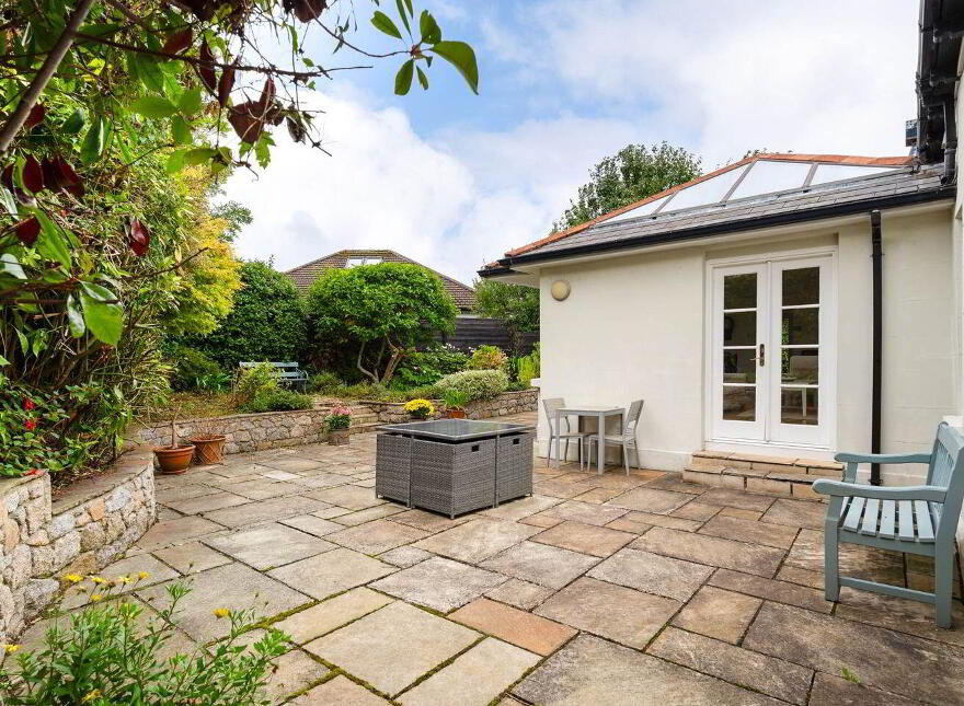 Proby Cottage, 2 Killiney Road, Dalkey, A96E971