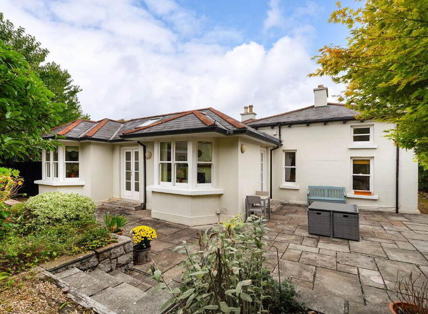 Proby Cottage, 2 Killiney Road, Dalkey, A96E971