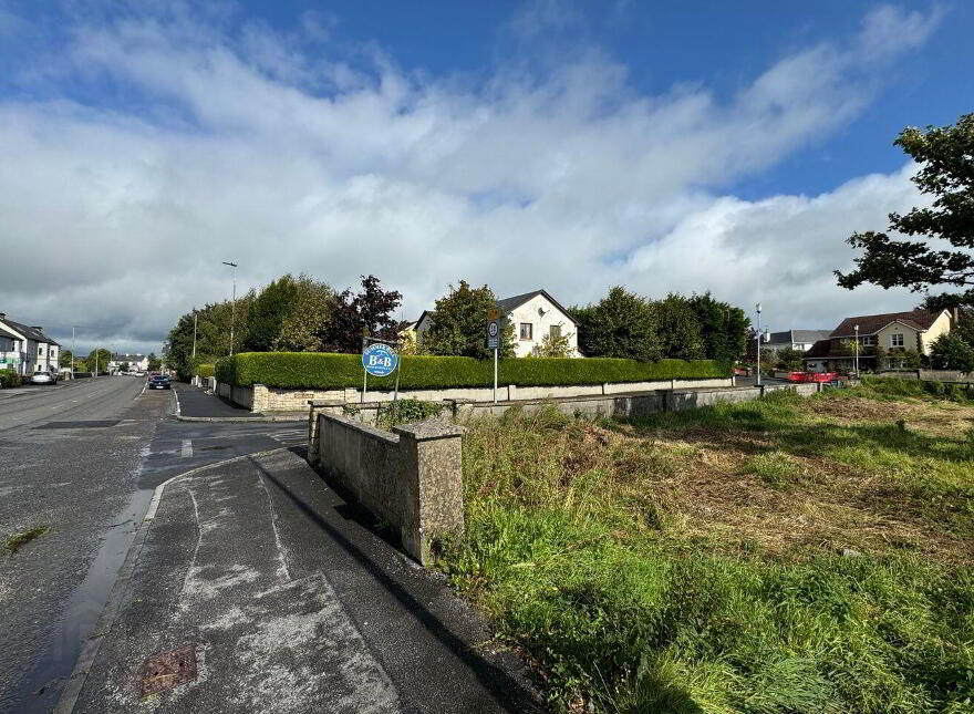 Old Ballindine Road, Claremorris