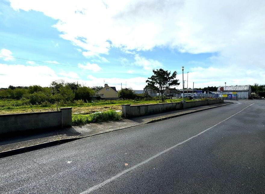 Old Ballindine Road, Claremorris