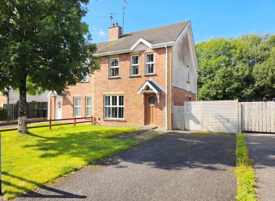 4 Briars Hill, Irvinestown, Enniskillen, BT94 1ES