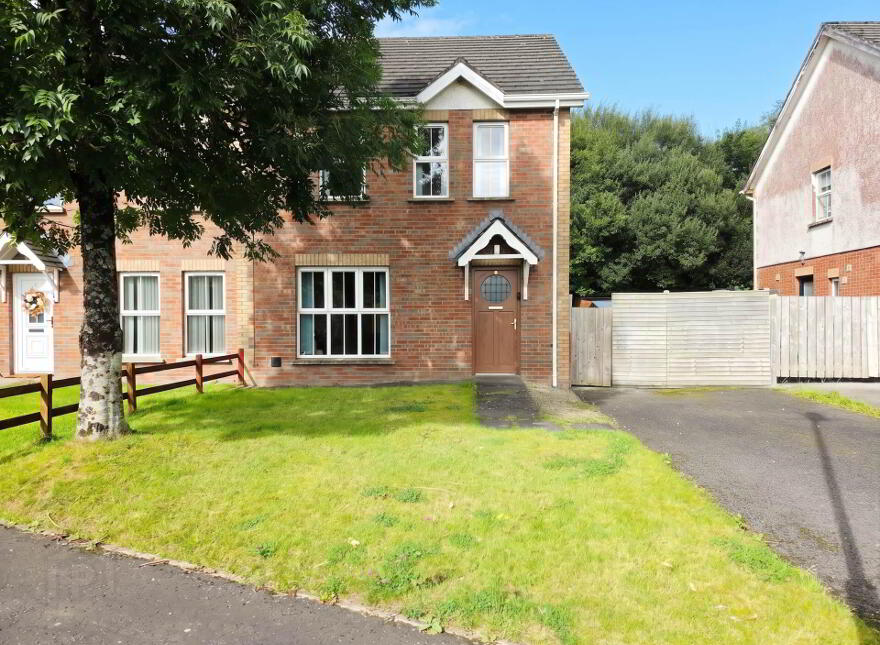 4 Briars Hill, Irvinestown, Enniskillen, BT94 1ES