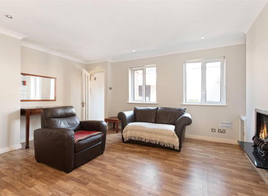 4 Kingsley Mews, Raglan Road, Ballsbridge, Ballsbridge, D04W935
